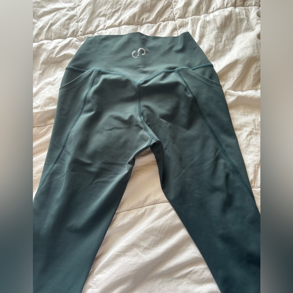 Curves and Combatboots leggings